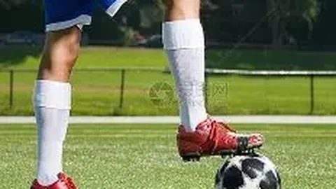 澳大利亚女足1-3英格兰挺进2025年世界杯决赛，图恩、亨普、鲁索进球助力母狮队创纪录