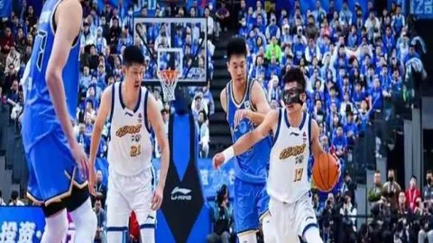 荣耀若塔，亨德森挥杆手柄，进球瞬间演绎独特胜利礼赞！