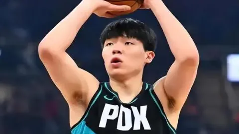 高一学子世锦赛对决，竟意外重逢母亲老友？