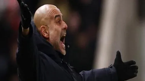 曼联内幕：滕哈格罕见发声质疑，弗格森时期争议低调处理